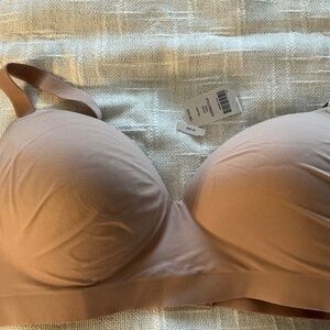 Super Soft Soma Bra NWT 38D